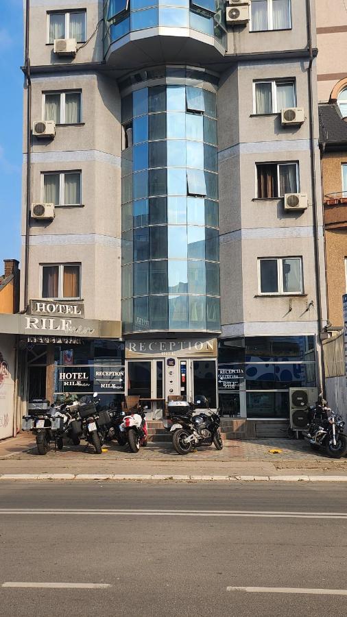 Hotel Rile Men Blue Ni Dış mekan fotoğraf