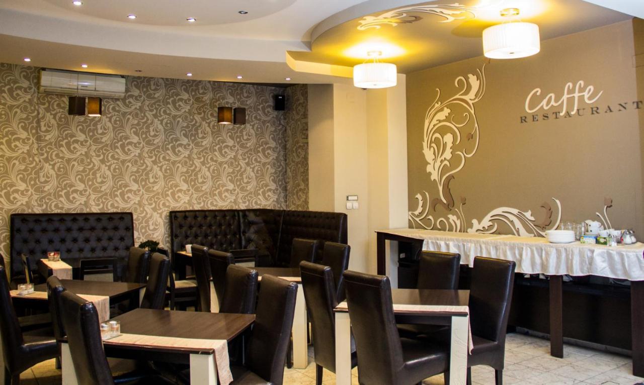 Hotel Rile Men Blue Ni Dış mekan fotoğraf